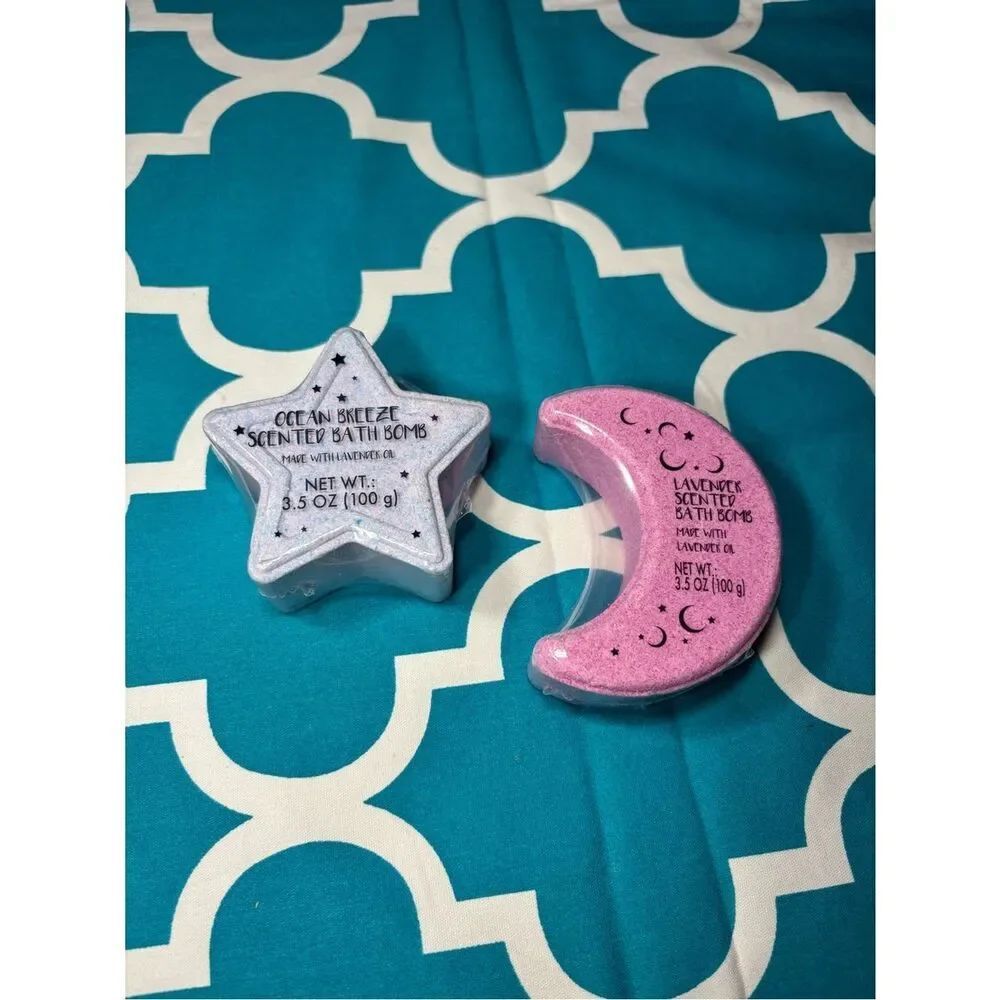New 2 pc Lavender & Ocean Breeze Star and Moon Scented Bath Bombs